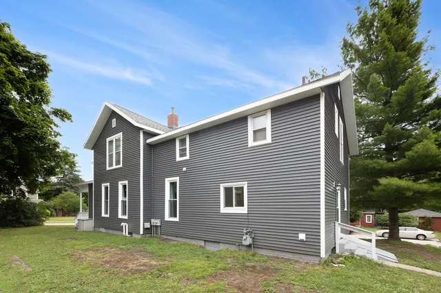 $320,000 | 361 5th Street, Manistee, MI 49660