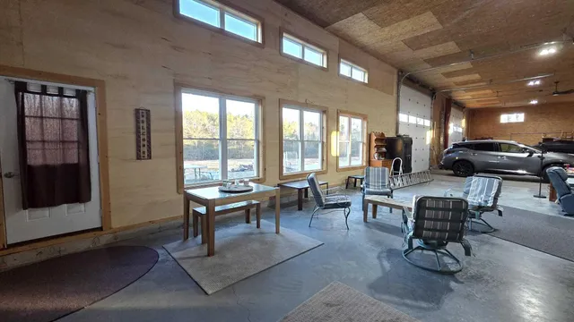 $799,999 | 602 Hussey Hill Road, Vassalboro, ME 04989