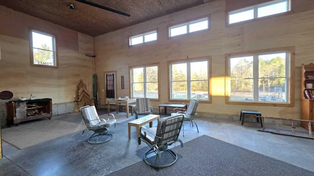 $799,999 | 602 Hussey Hill Road, Vassalboro, ME 04989