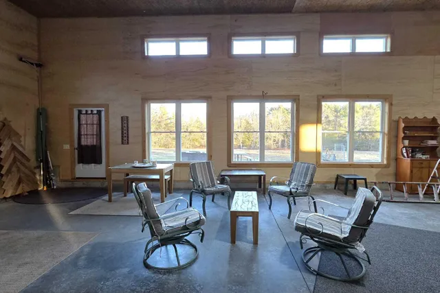 $799,999 | 602 Hussey Hill Road, Vassalboro, ME 04989