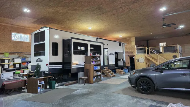 $799,999 | 602 Hussey Hill Road, Vassalboro, ME 04989