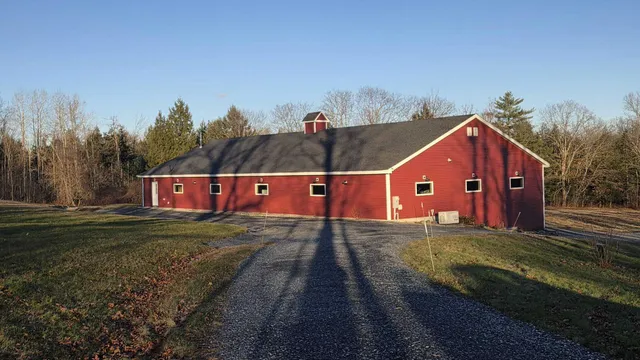 $799,999 | 602 Hussey Hill Road, Vassalboro, ME 04989