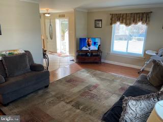 11005 Rennard Street Philadelphia, PA 19116 - Photo 3 of 25 Gallery Image 3