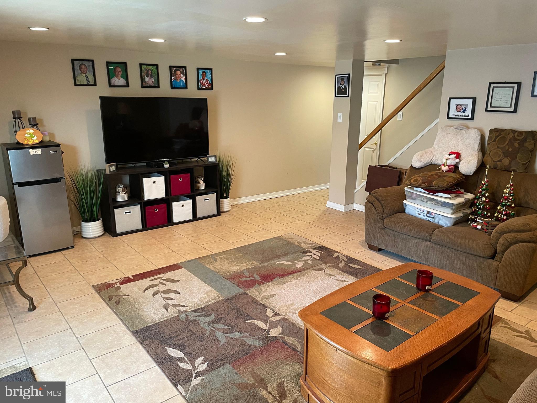 11005 Rennard Street Philadelphia, PA 19116 - Photo 5 of 25 Gallery Image 5