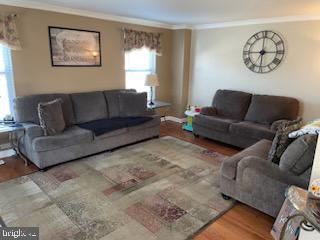 11005 Rennard Street Philadelphia, PA 19116 - Photo 6 of 25 Gallery Image 6