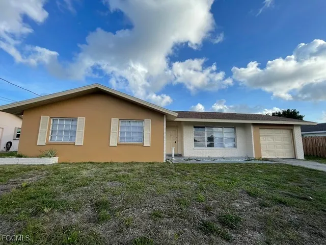 $1,625 | 1304 Southeast 31st Terrace, Cape Coral, FL 33904