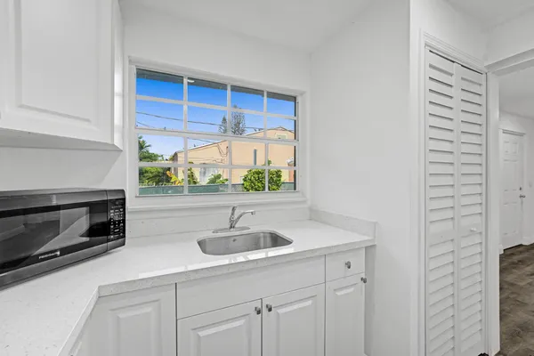 $1,995 | 435 Northwest 82nd Terrace, Unit 2, Miami, FL 33150