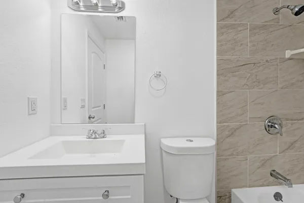 $1,995 | 435 Northwest 82nd Terrace, Unit 2, Miami, FL 33150