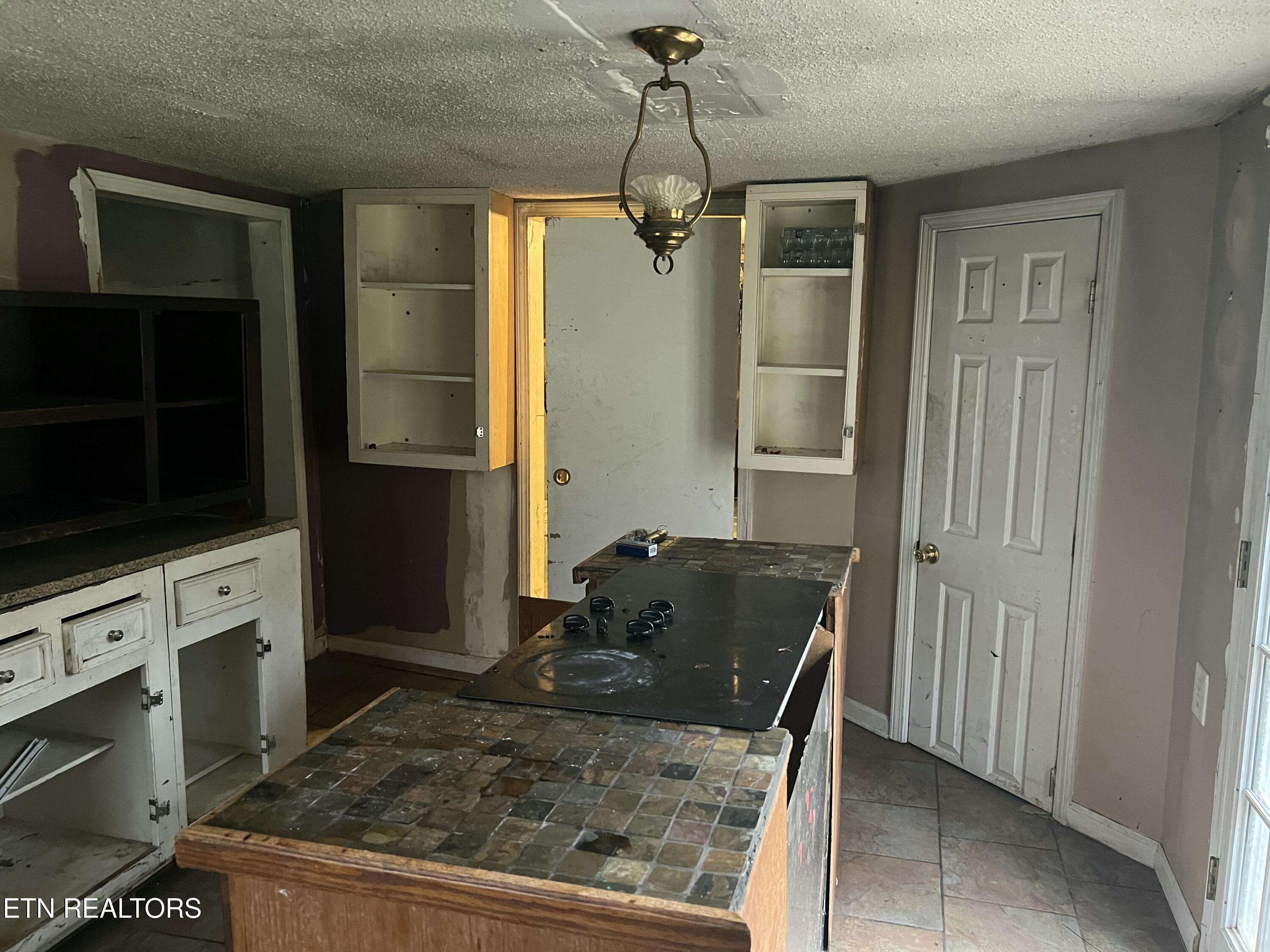 2074 Long Hollow Road La Follette, TN 37766 - Photo 11 of 16 Kitchen3