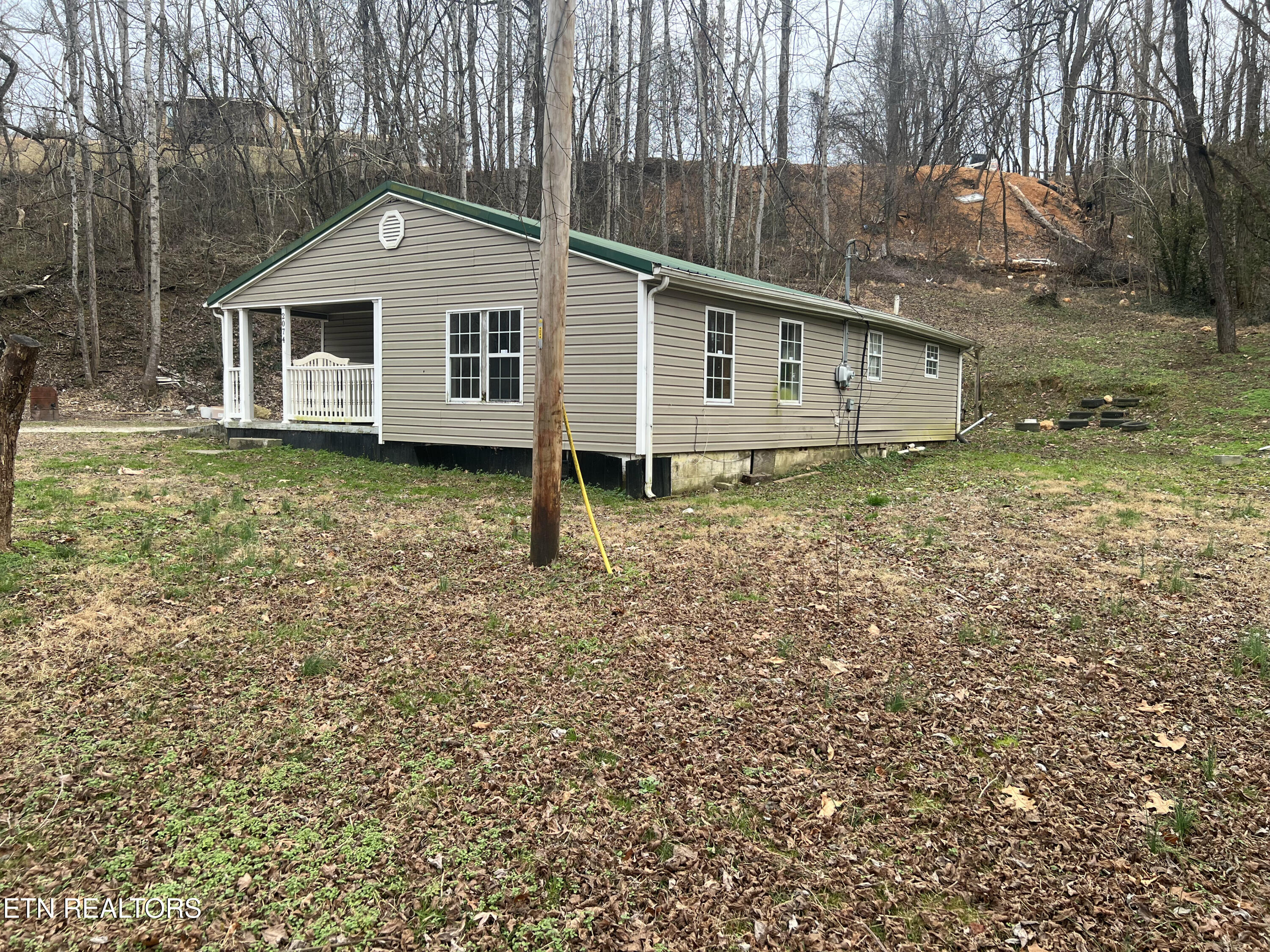 2074 Long Hollow Road La Follette, TN 37766 - Photo 14 of 16 Front3