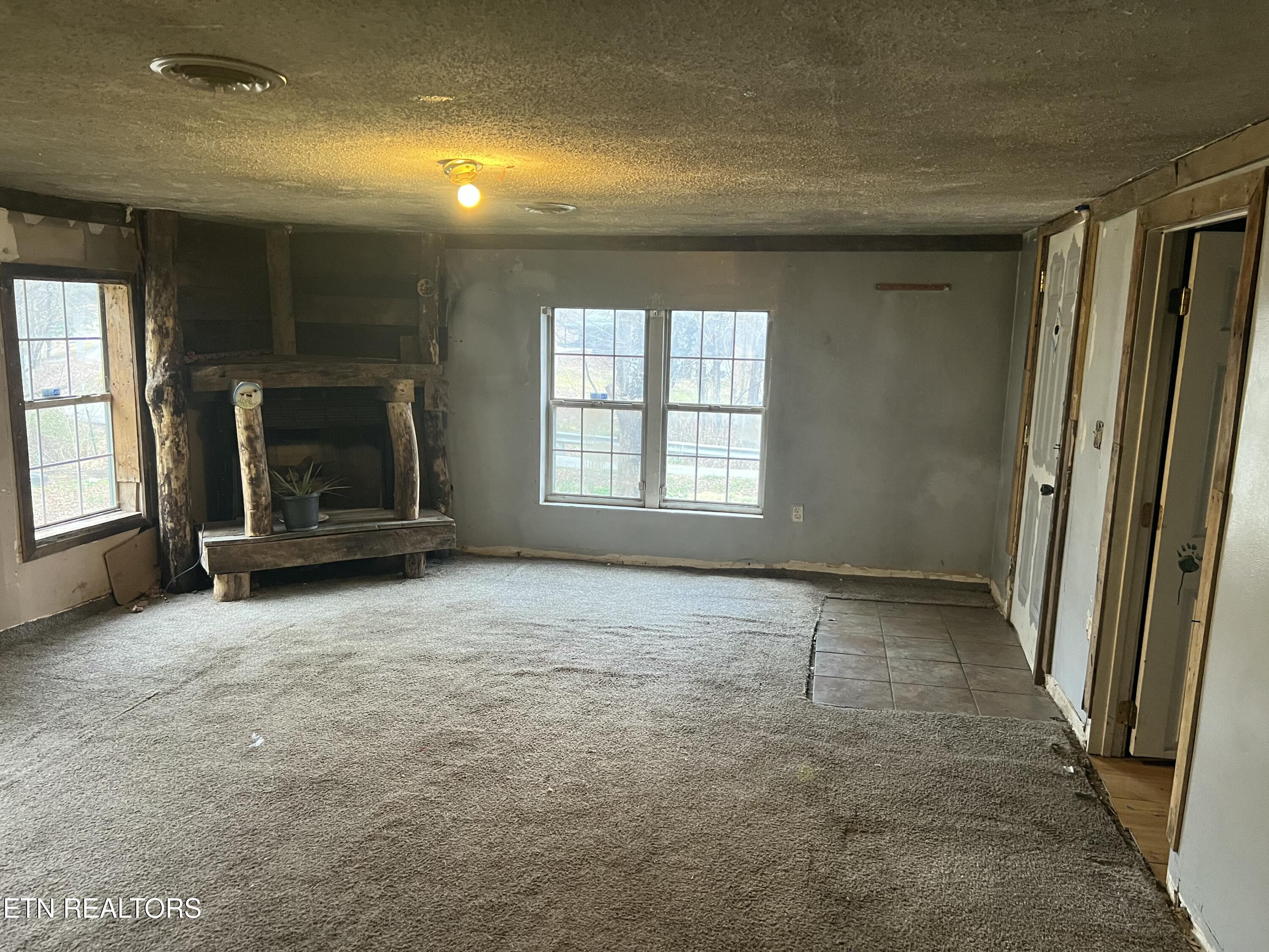 2074 Long Hollow Road La Follette, TN 37766 - Photo 4 of 16 Family Room2