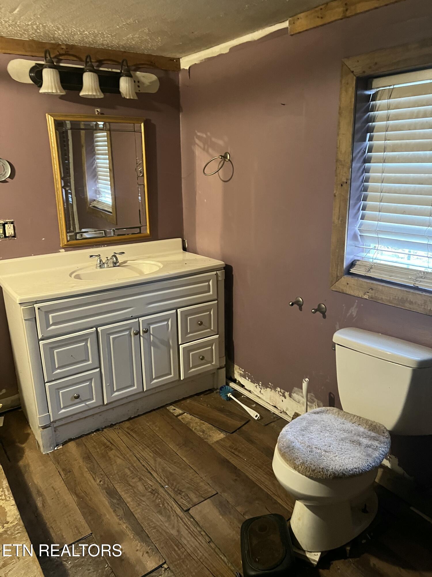 2074 Long Hollow Road La Follette, TN 37766 - Photo 6 of 16 Bath w/Laundry