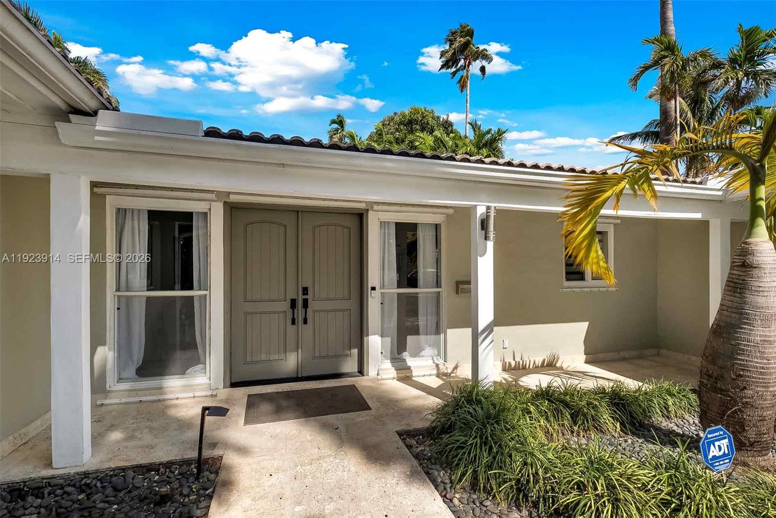 461 Northeast 115th Street Miami, FL 33161 - Photo 9 of 33