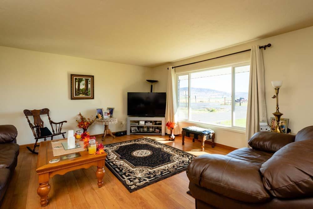 7812 Reeder Road Klamath Falls, OR 97603 - Photo 13 of 52 13