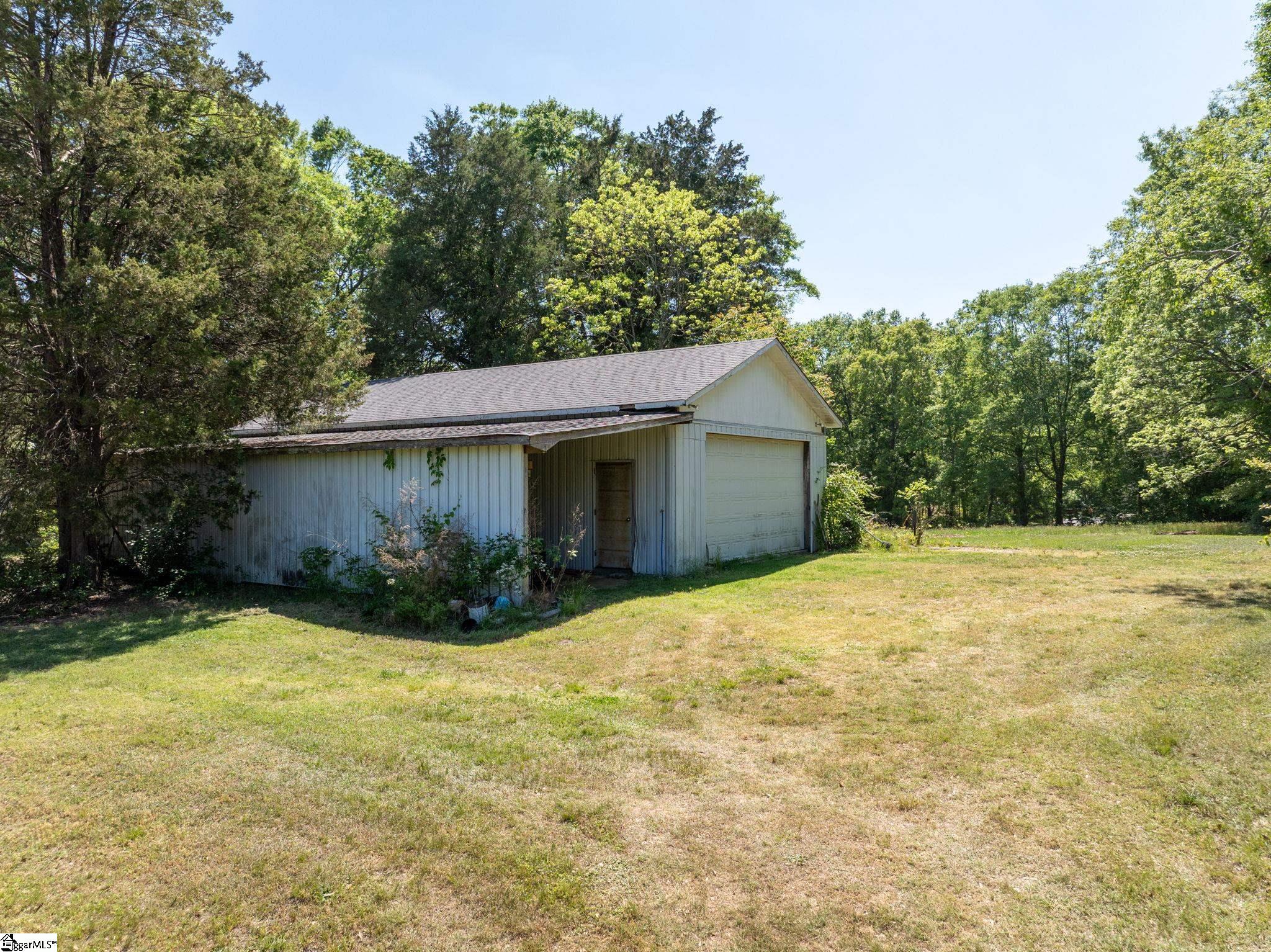 101 Triangle Pine Road Fountain Inn, SC 29644 - Photo 12 of 37 Gallery Image 12