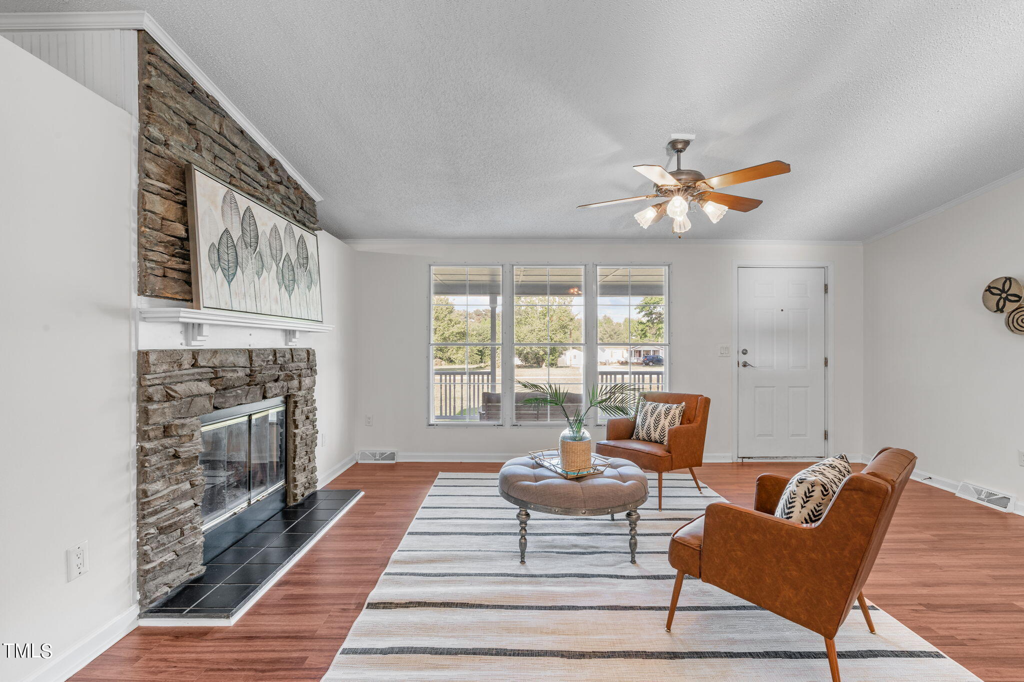 7844 Barbour Store Road Willow Spring, NC 27592 - Photo 13 of 40 Living Room
