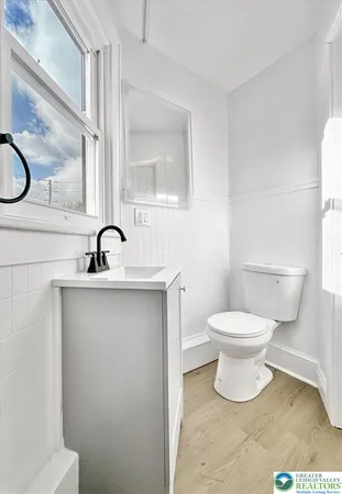 $1,200 | 147 North 9th Street, Unit 1, Stroudsburg, PA 18360