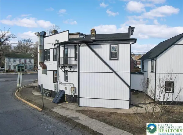 $1,200 | 147 North 9th Street, Unit 1, Stroudsburg, PA 18360