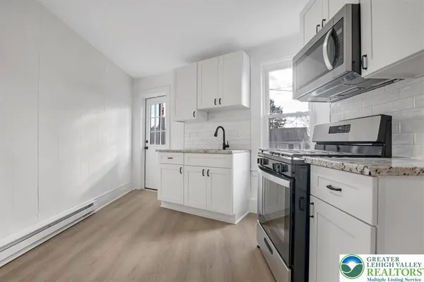 $1,200 | 147 North 9th Street, Unit 1, Stroudsburg, PA 18360