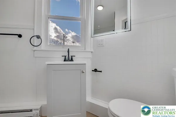 $1,200 | 147 North 9th Street, Unit 1, Stroudsburg, PA 18360