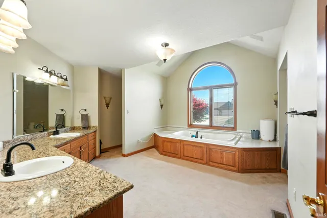 $414,900 | 1034 Lake Shores Drive, Decatur, IN 46733