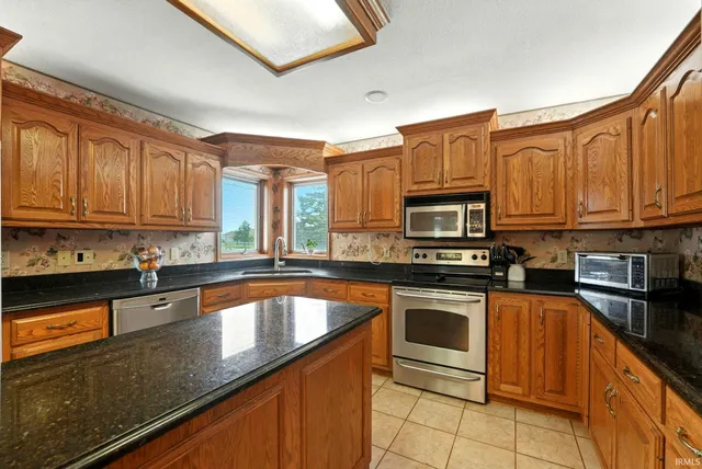 $414,900 | 1034 Lake Shores Drive, Decatur, IN 46733