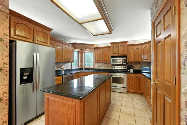 $414,900 | 1034 Lake Shores Drive, Decatur, IN 46733