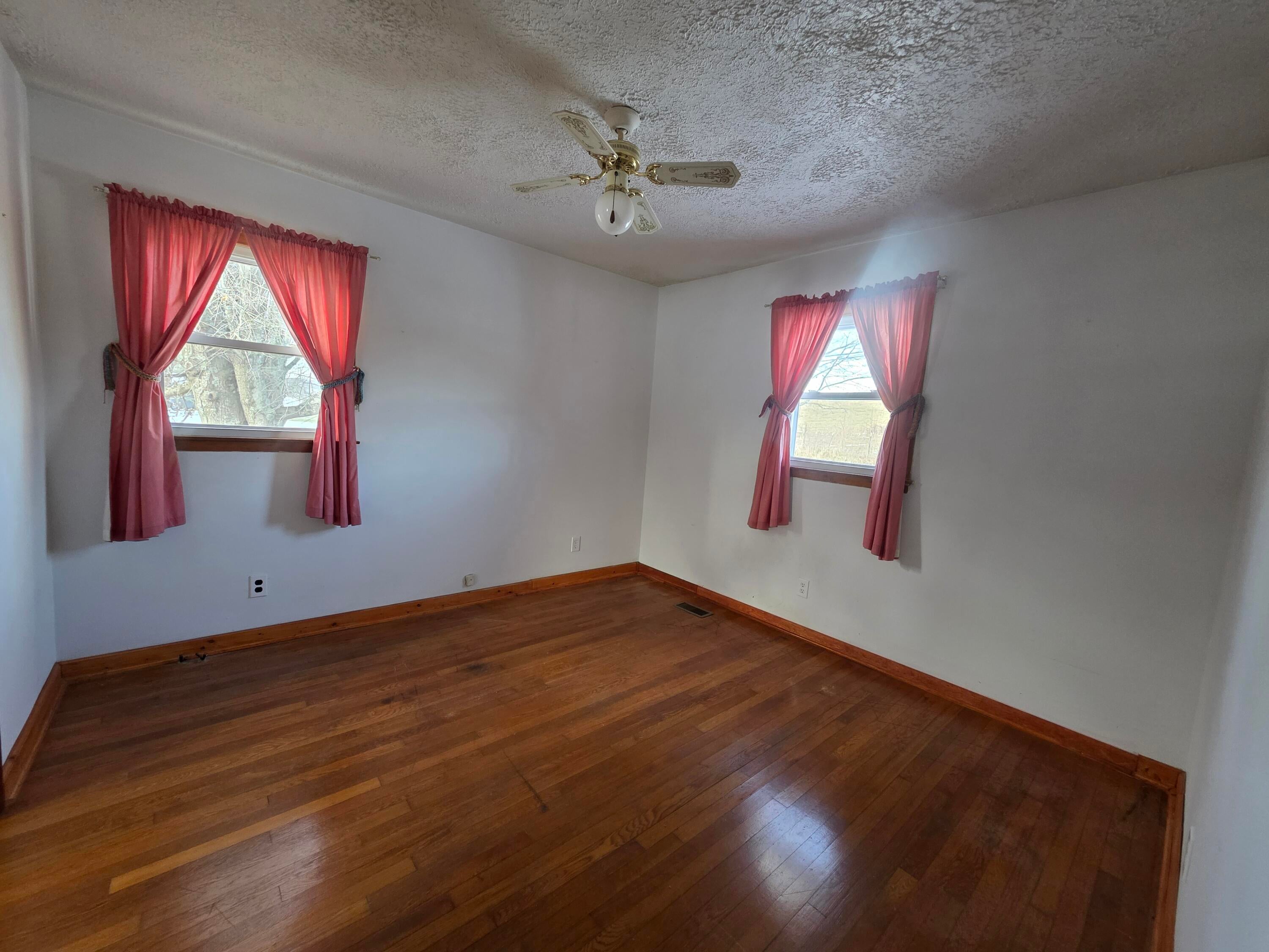 406 Anthony Road Frankford, WV 24938 - Photo 22 of 44 20251213_131335