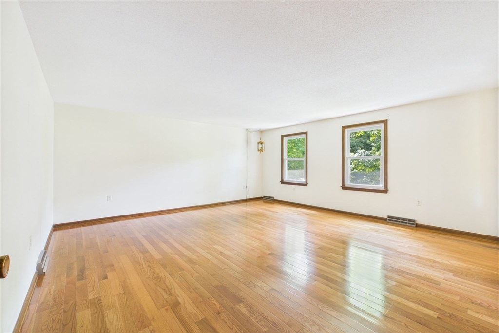 500 Inverness Lane Longmeadow, MA 01106 - Photo 24 of 41