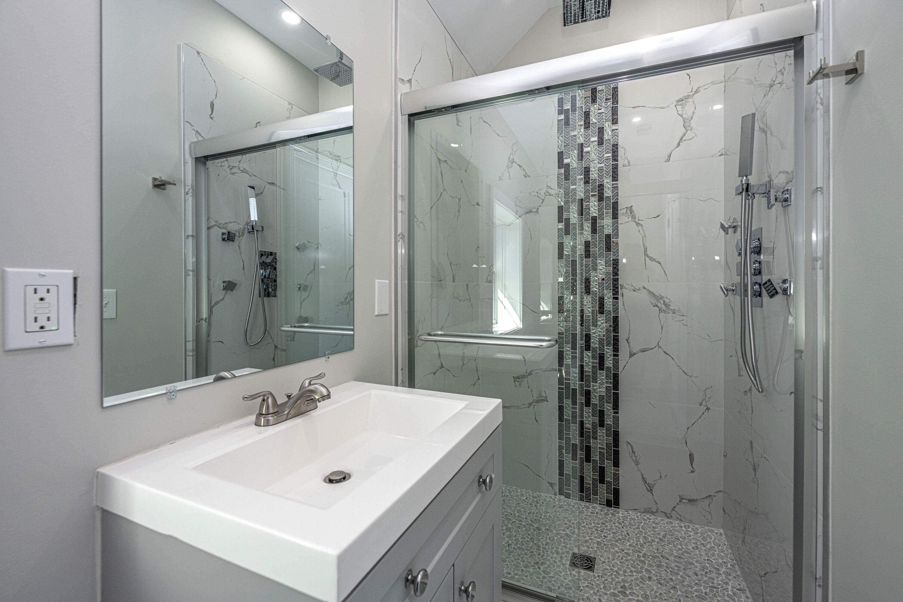 2287 Ashley River Road Charleston, SC 29414 - Photo 53 of 53 Guest Bathroom 2