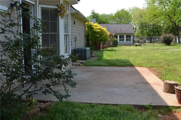 $2,300 | 1591 Willow Bend Way, Snellville, GA 30078