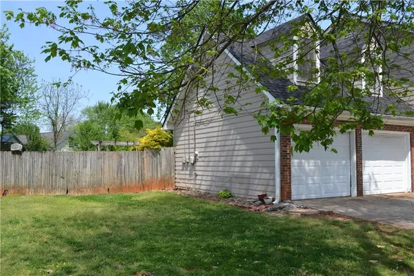 $2,300 | 1591 Willow Bend Way, Snellville, GA 30078