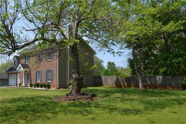 $2,300 | 1591 Willow Bend Way, Snellville, GA 30078