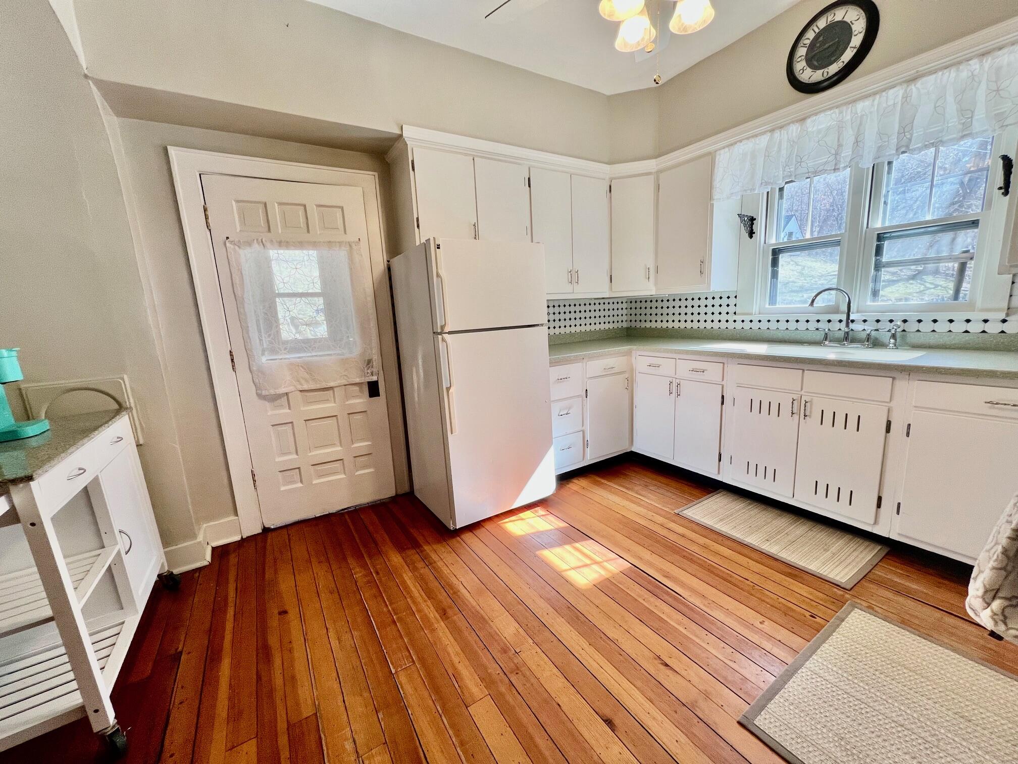 148 Main Street Ferryville, WI 54628 - Photo 14 of 37 Kitchen