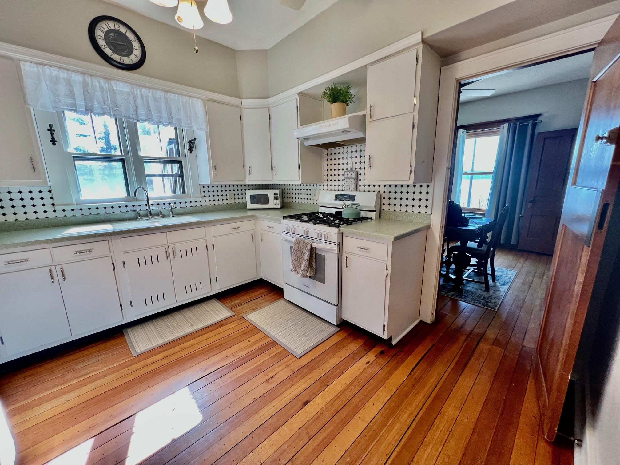148 Main Street Ferryville, WI 54628 - Photo 15 of 37 Kitchen