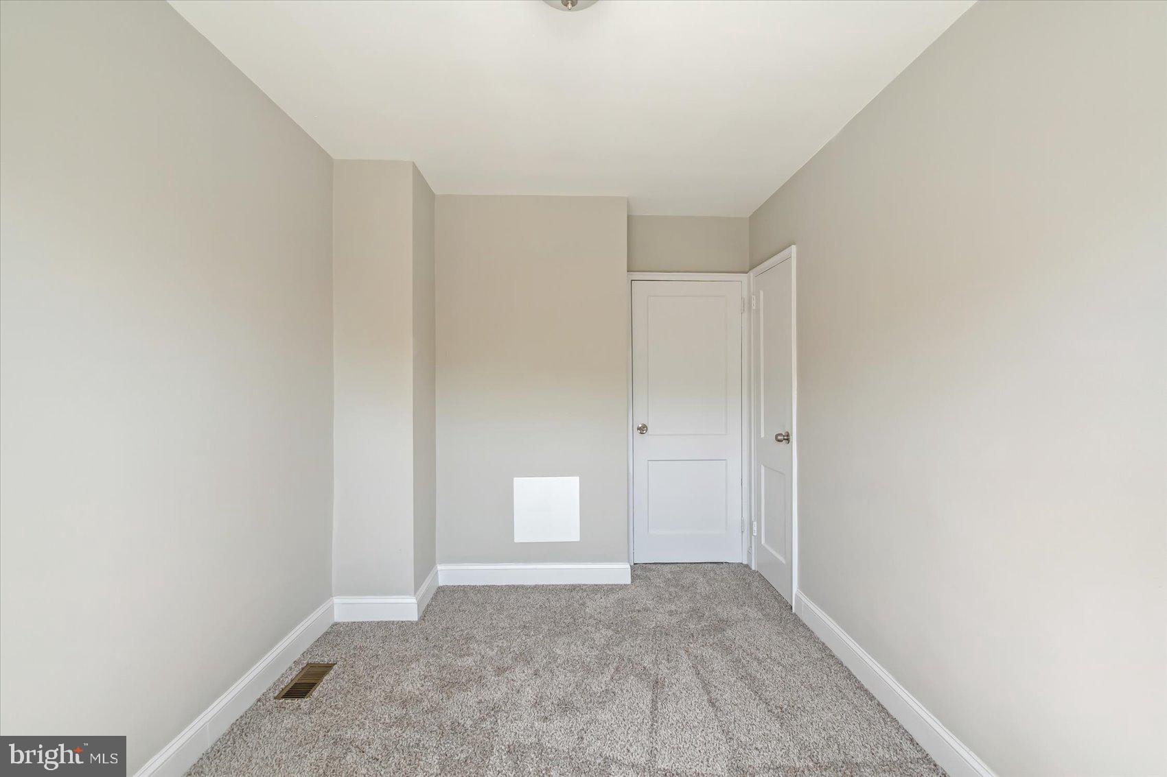 5433 Channing Road Baltimore, MD 21229 - Photo 19 of 26