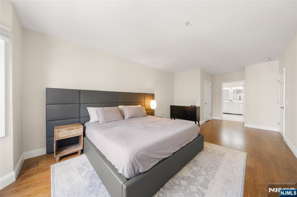 250 The Promenade Edgewater, NJ 07020 - Photo 13 of 22