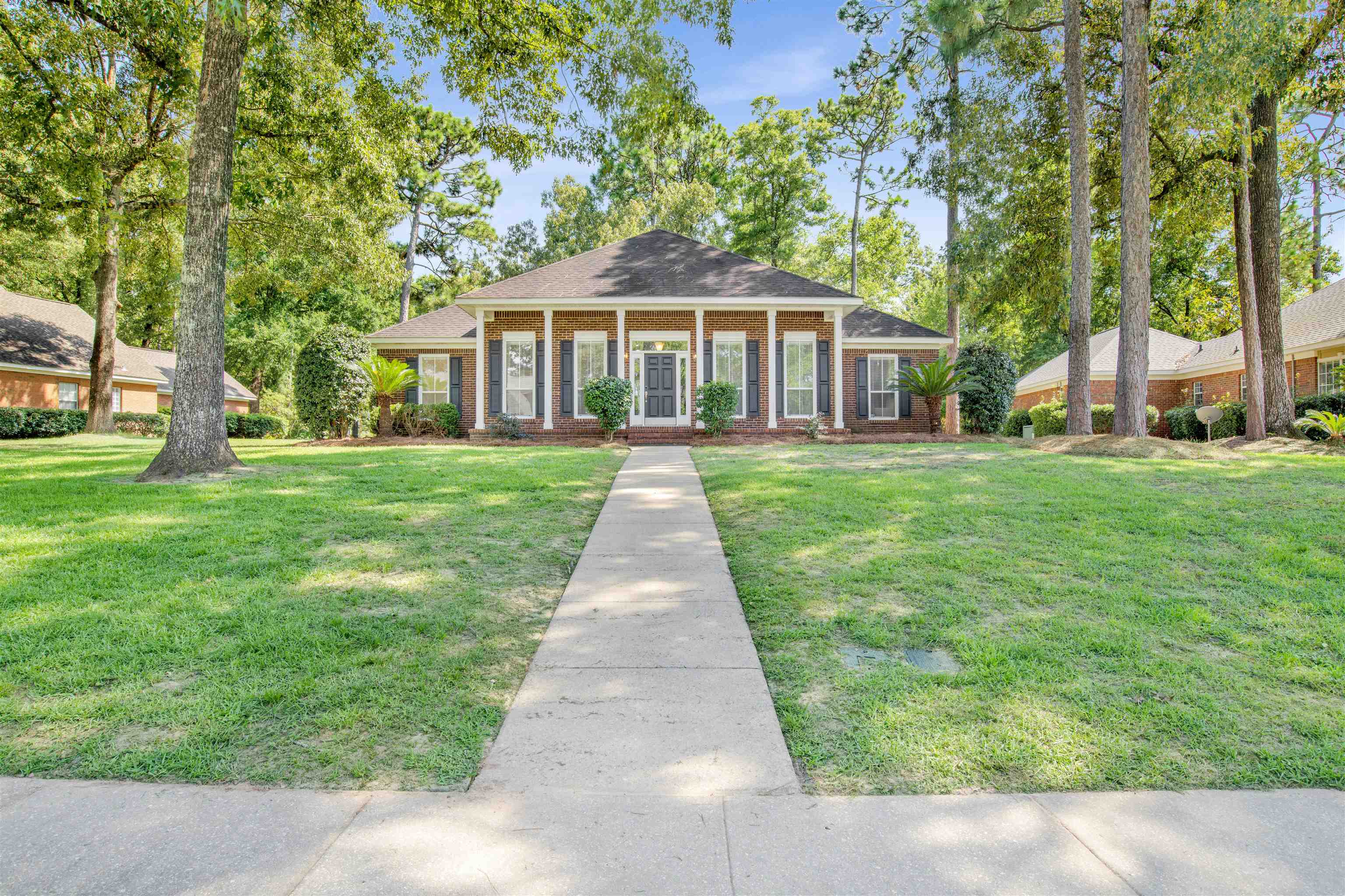 9426 Aspen Circle Daphne, AL 36527 - Photo 2 of 35 front porch