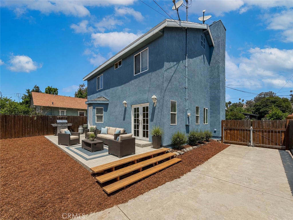 58 Charles Street Moorpark, CA 93021 - Photo 53 of 64 Virtually Staged Patio