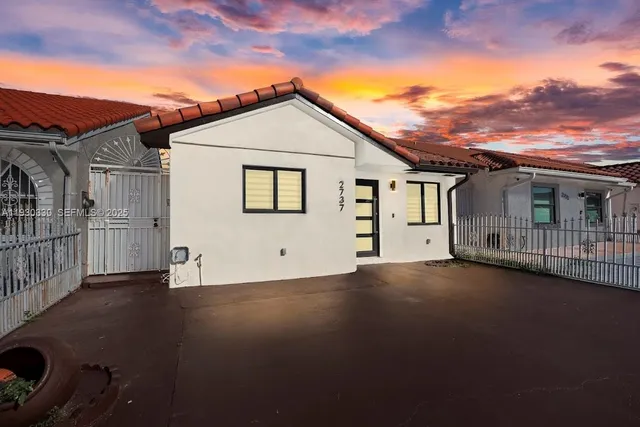 $614,975 | 2737 West 55th Place, Hialeah, FL 33016