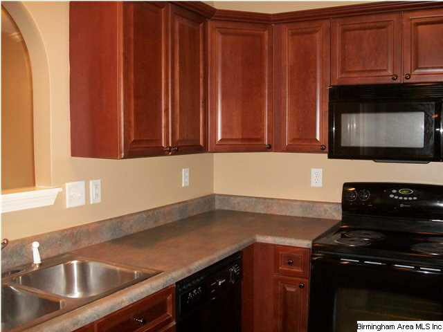 581 Cahaba Manor Drive Pelham, AL 35124 - Photo 9 of 25