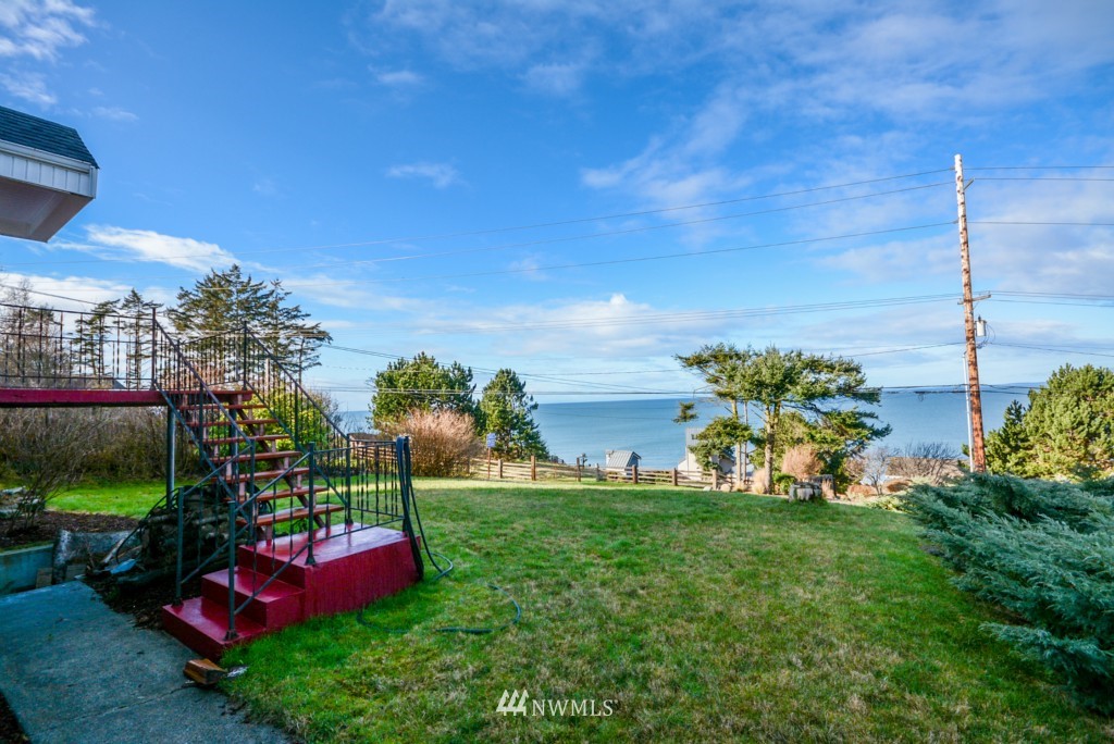 1476 West Beach Road Oak Harbor, WA 98277 - Photo 1 of 24 Gallery Image 1