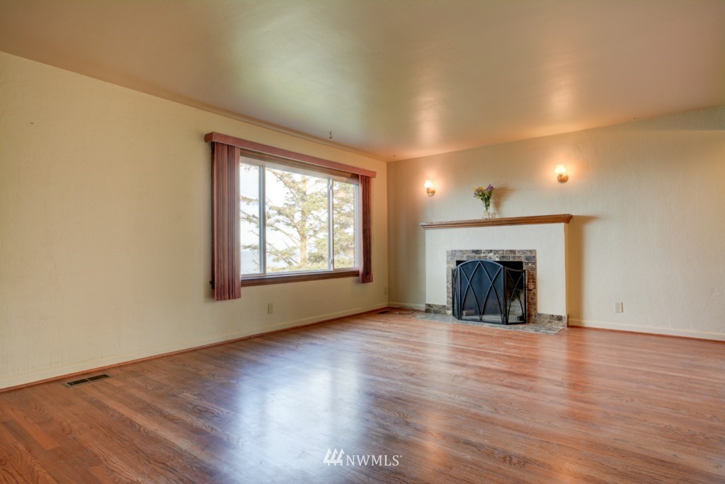 1476 West Beach Road Oak Harbor, WA 98277 - Photo 14 of 24 Gallery Image 14