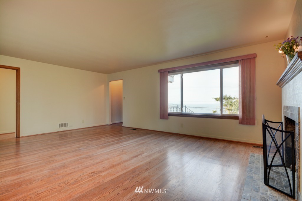 1476 West Beach Road Oak Harbor, WA 98277 - Photo 15 of 24 Gallery Image 15
