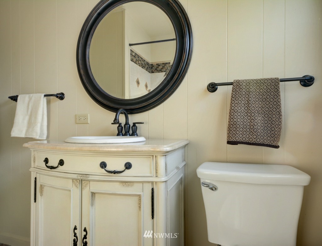 1476 West Beach Road Oak Harbor, WA 98277 - Photo 8 of 24 Gallery Image 8
