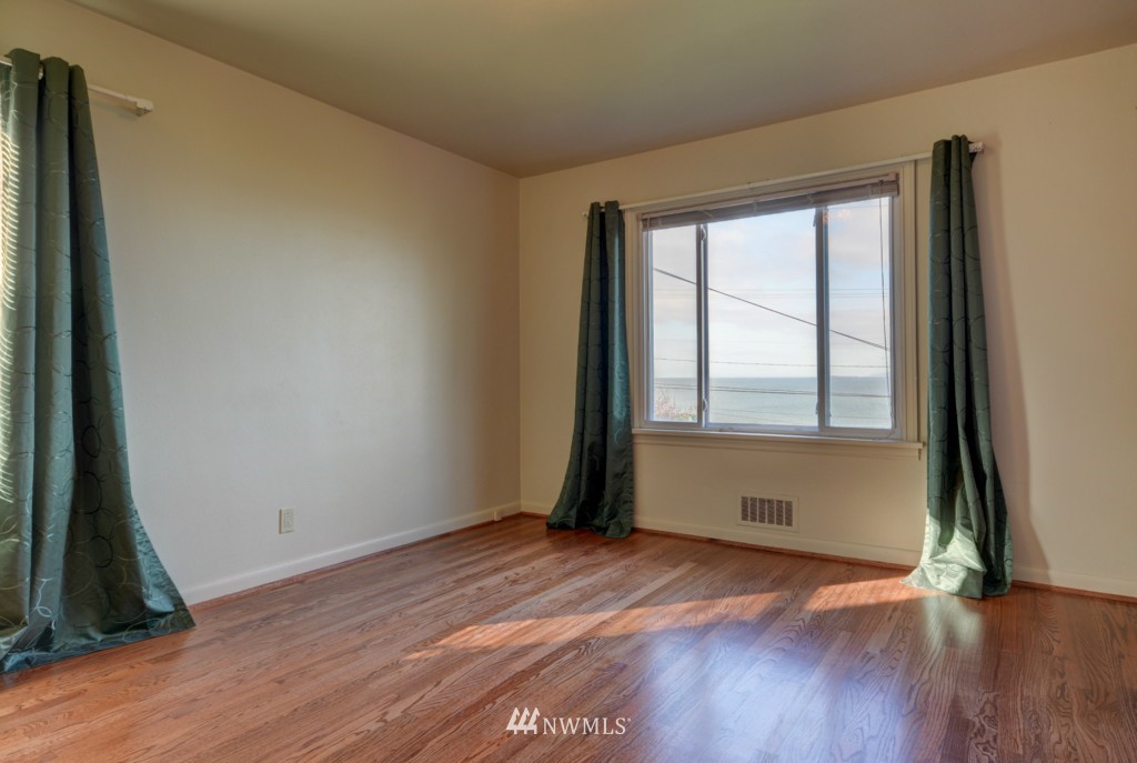 1476 West Beach Road Oak Harbor, WA 98277 - Photo 9 of 24 Gallery Image 9
