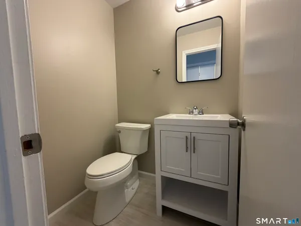 $314,900 | 7 Homestead Lane, Unit 7, Brookfield, CT 06804