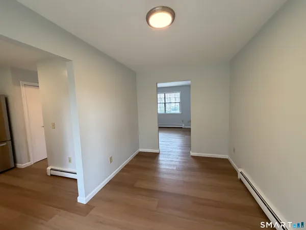 $314,900 | 7 Homestead Lane, Unit 7, Brookfield, CT 06804