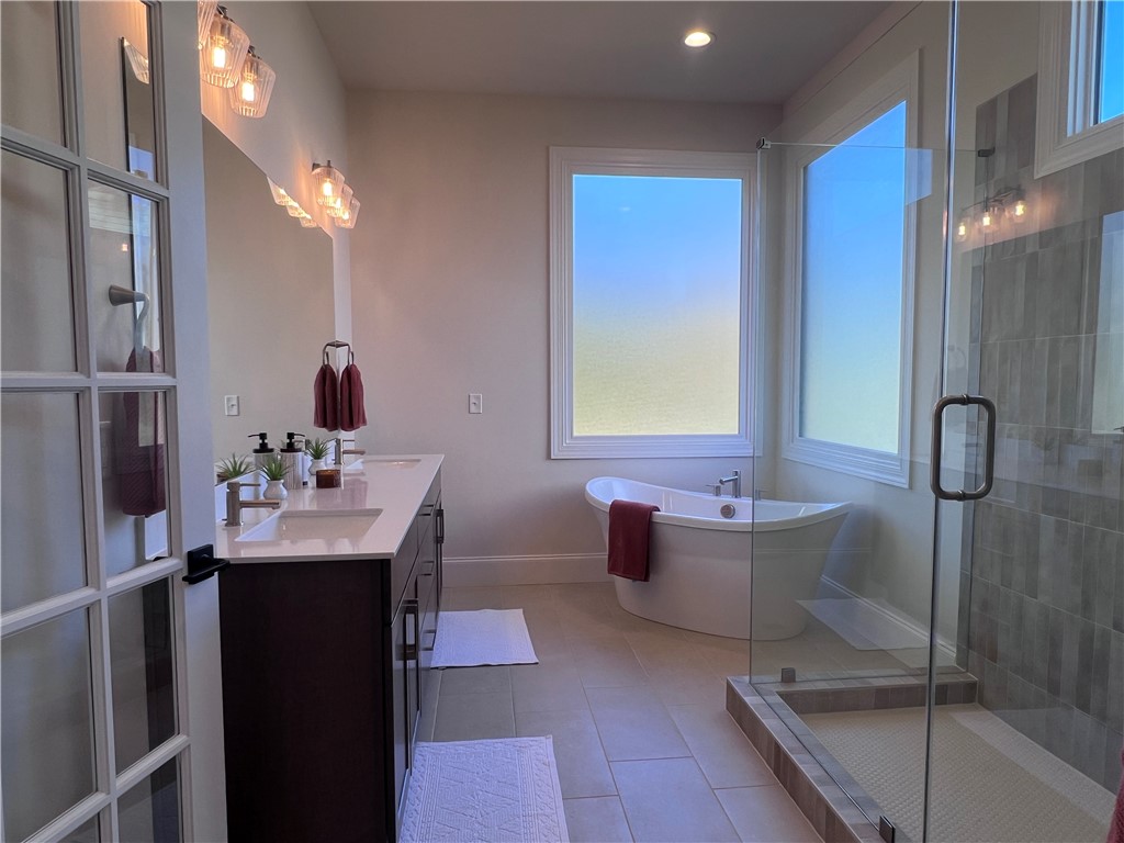 528 Rosedale Way Seneca, SC 29672 - Photo 13 of 29 Primary Bathroom