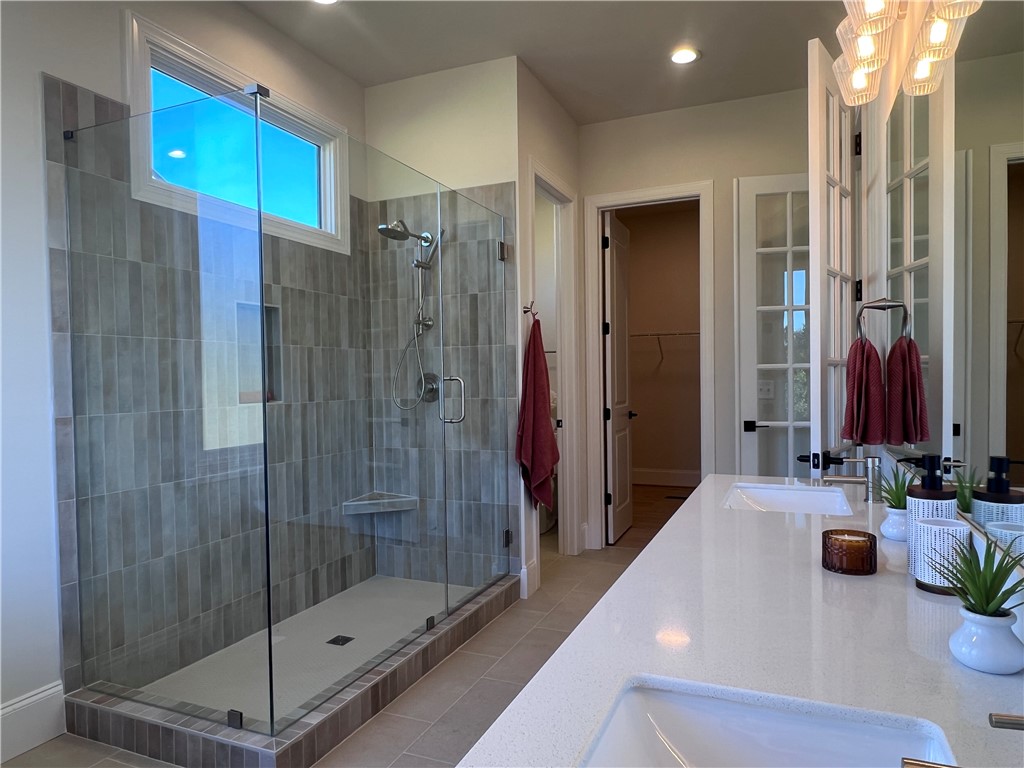528 Rosedale Way Seneca, SC 29672 - Photo 15 of 29 Primary Bathroom Shower